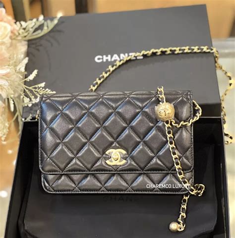 chanel 19 wallet black|chanel wallet on chain preis.